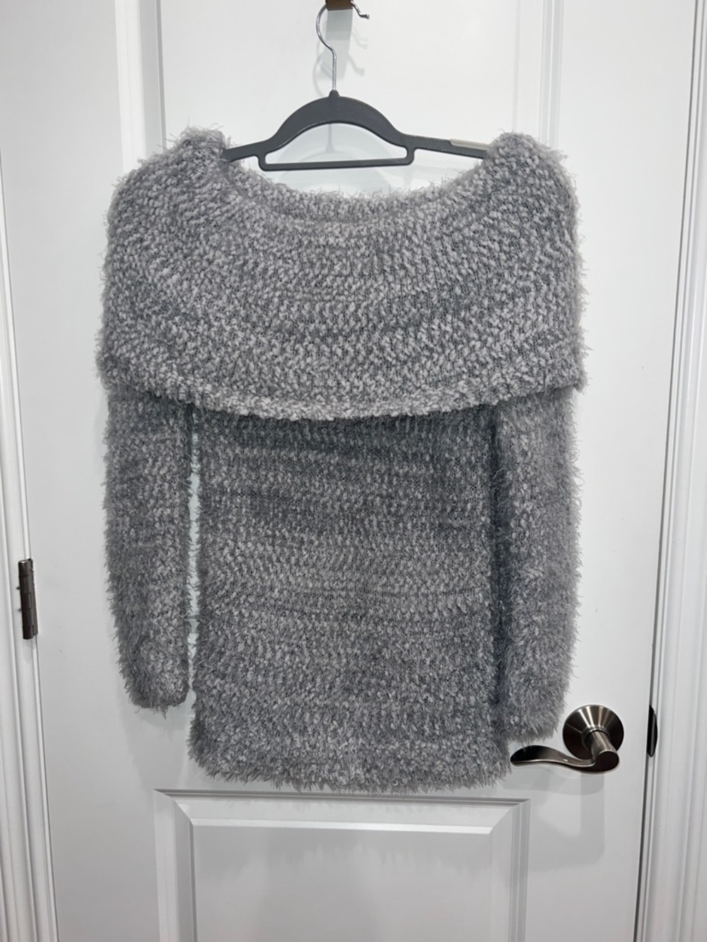 LC Lauren Conrad Off Shoulder Cozy Gray Fuzzy Textured Pullover Sweater Size XS